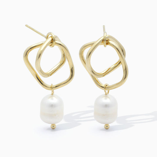 Irregular-Freshwater-Pearl-Earrings From Ruby's Ambition